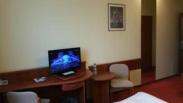 Фото номера Двухместный номер с 1 кроватью или 2 отдельными кроватями Отель Hotel Neo г. Тарновске-Гуры 7