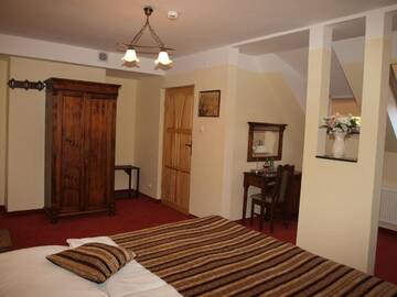Фото номера Двухместный номер с 2 отдельными кроватями Отель Hotel Aslan г. Тарновске-Гуры 5
