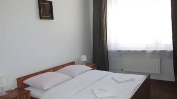 Фото номера Стандартный номер с кроватью размера &quot;king-size&quot; Отель Hotel Olimpijski г. Тарновске-Гуры 20