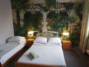 Фото номера Семейный номер с ванной комнатой Отель Motel DRABEK г. Тарновске-Гуры 2