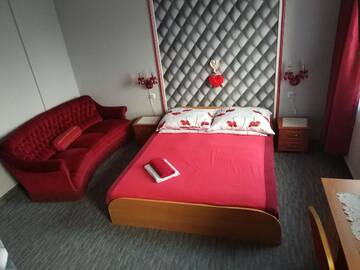 Фото номера Двухместный номер с 1 кроватью и балконом Отель Motel DRABEK г. Тарновске-Гуры 3